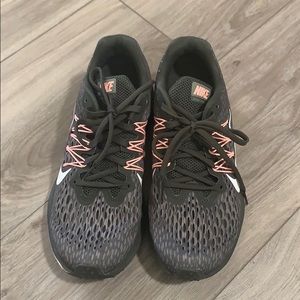 Nike Zoom Winflo 5 - Women’s Size 8